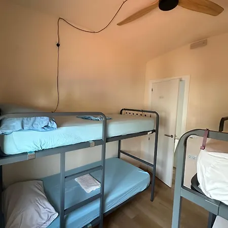 Cocollona Hostal *