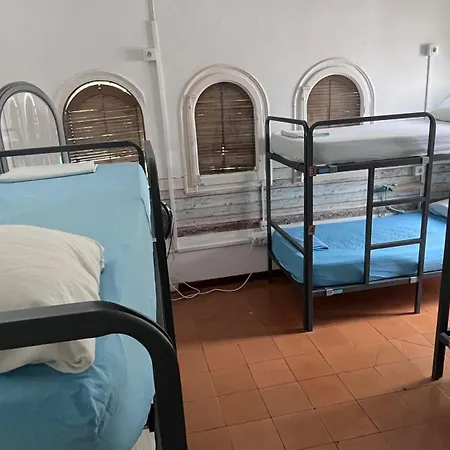 Hostel Cocollona *