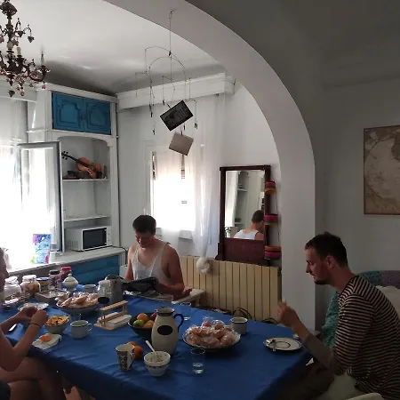 Cocollona Hostel *