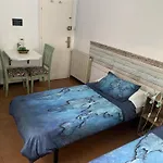 Cocollona Hostel *