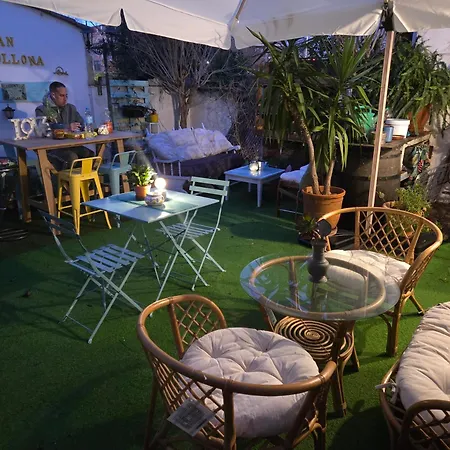 Hostel Cocollona